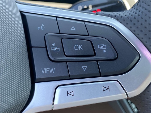 2025 Volkswagen Tiguan SE R-Line Black photo 17