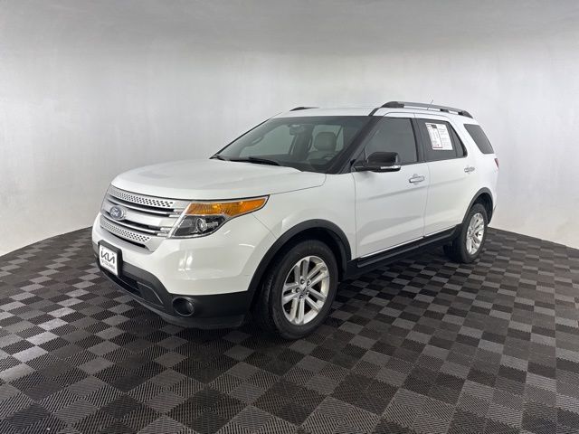 2015 Ford Explorer XLT photo 3
