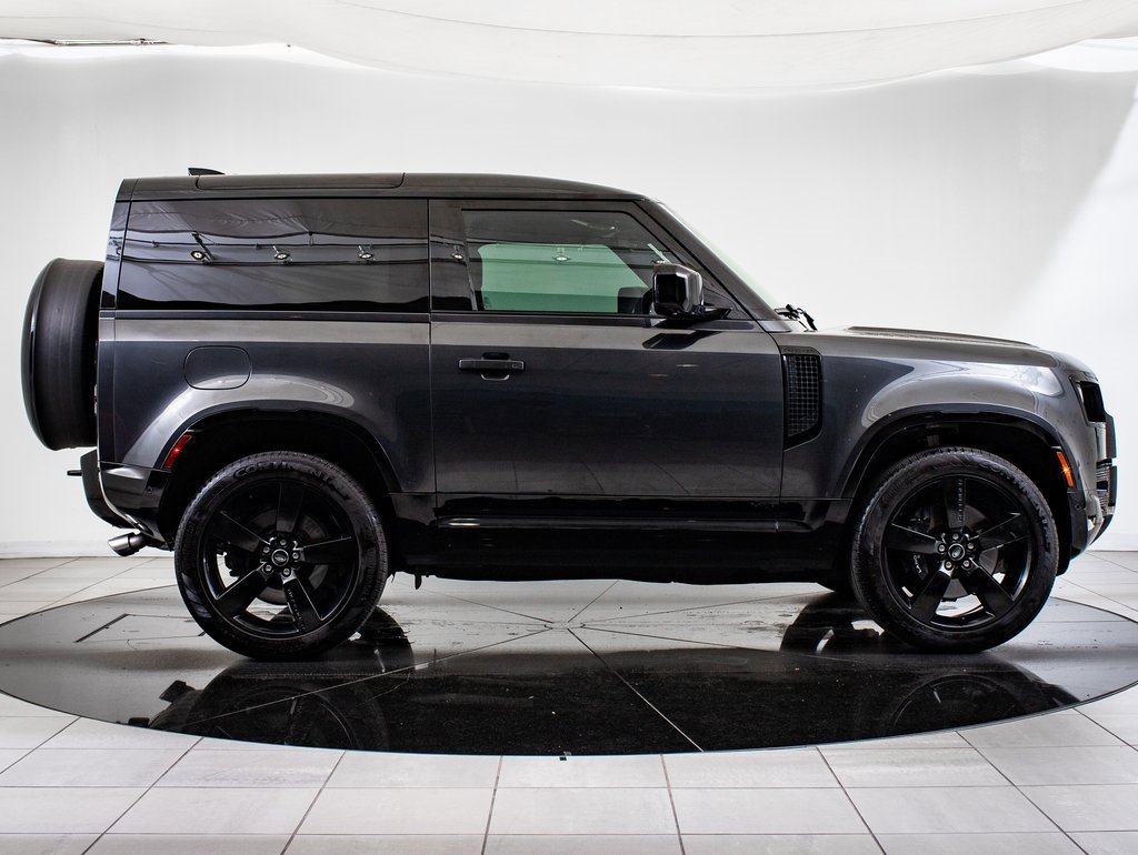 2023 Land Rover Defender 90 V8 photo 11