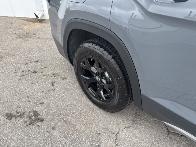 2025 Volkswagen Atlas Peak Edition SE photo 6