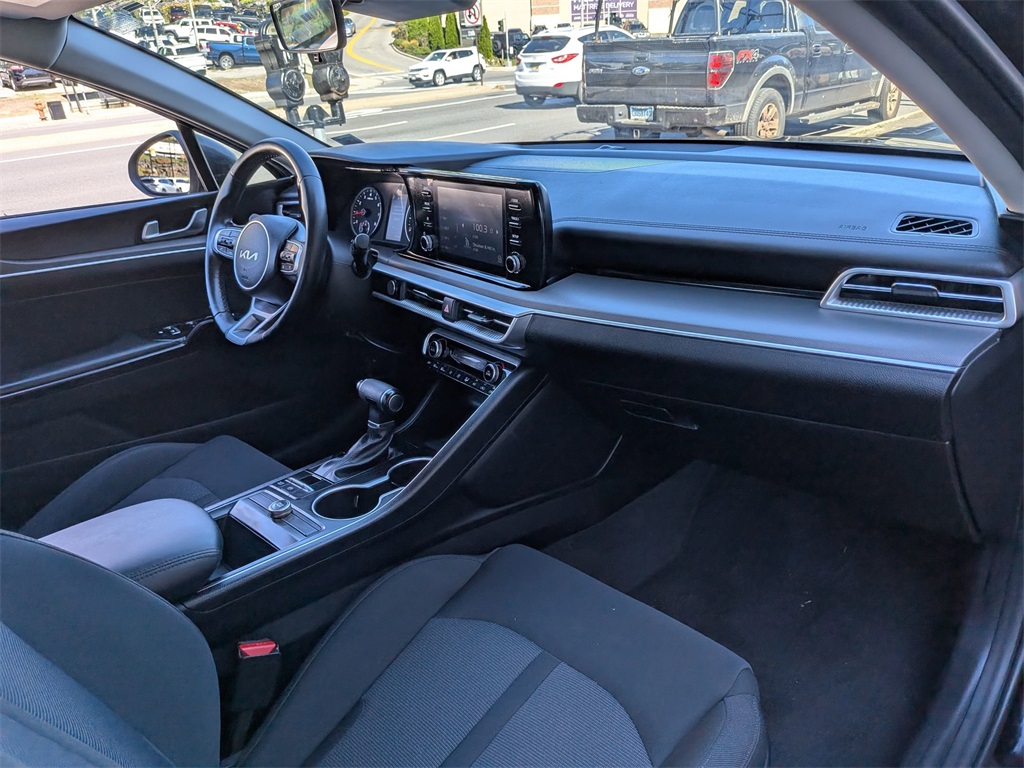 2022 Kia K5 LXS photo 22