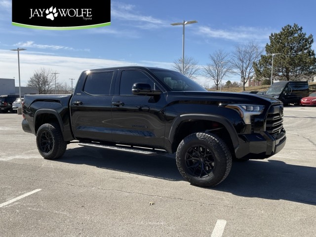 New 2024 Toyota Tundra Limited 4D CrewMax in Kansas City