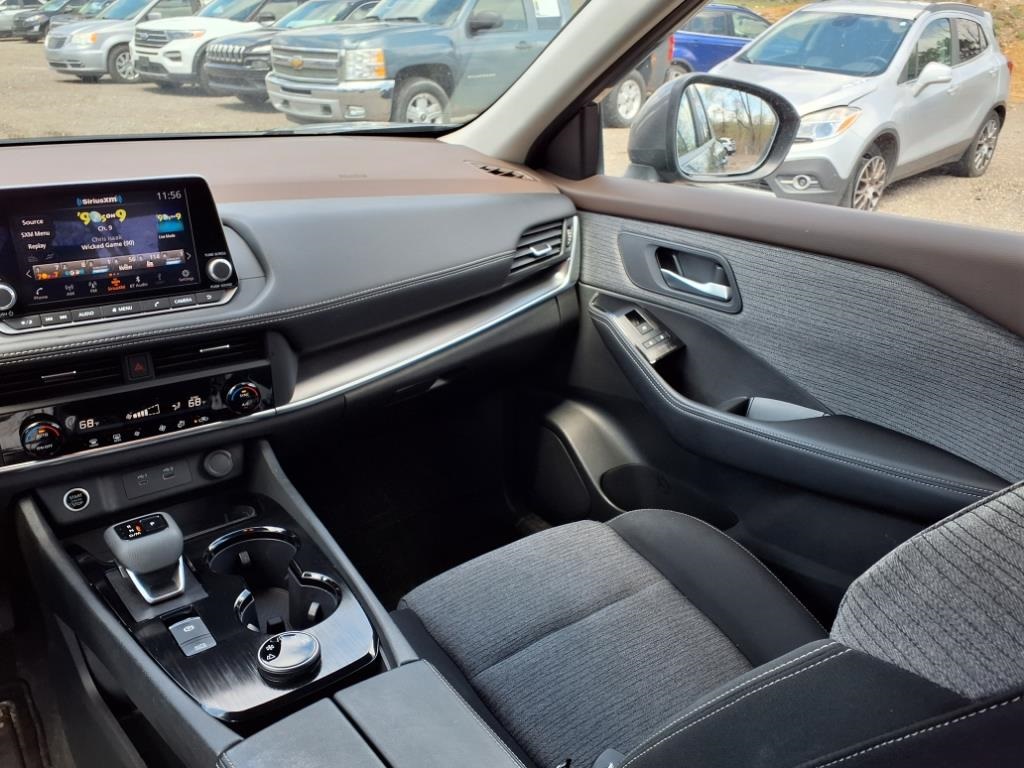 2023 Nissan Rogue SV AWD photo 5