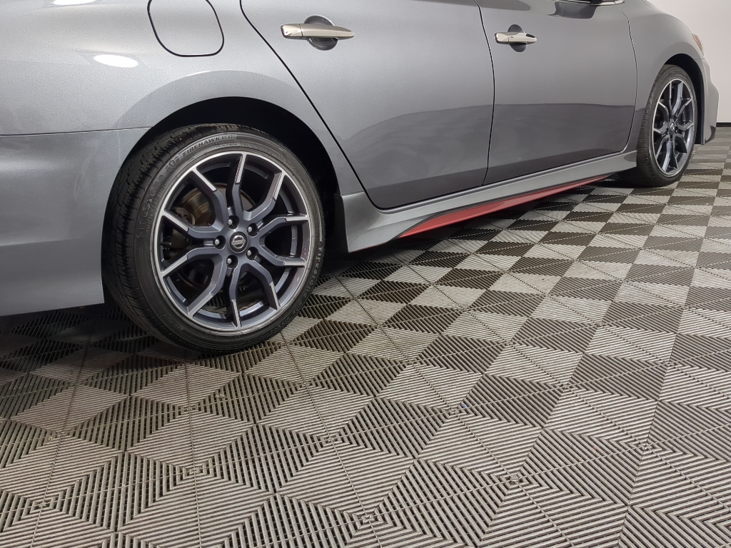 2017 Nissan Sentra Nismo photo 7