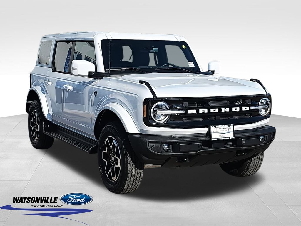 2025 Ford Bronco Outer Banks's photo