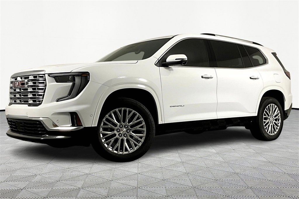 2026 GMC Acadia Denali's photo
