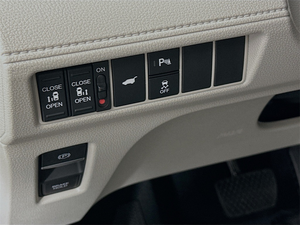2026 Honda Odyssey Elite photo 10