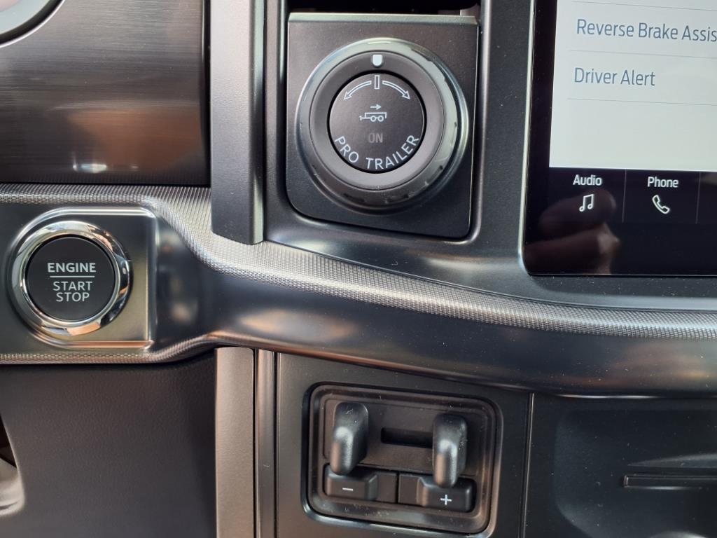 2025 Ford F-150 Lariat photo 11