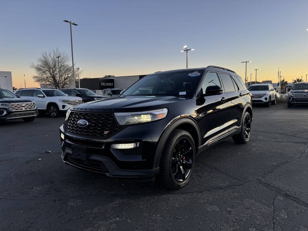 2021 Ford Explorer ST's photo