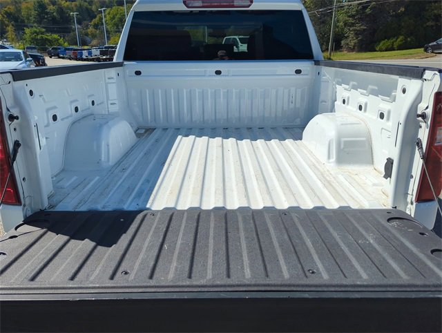 2023 Chevrolet Silverado 1500 Custom photo 2