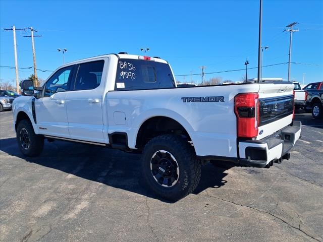 2025 Ford F-350 Platinum photo 4