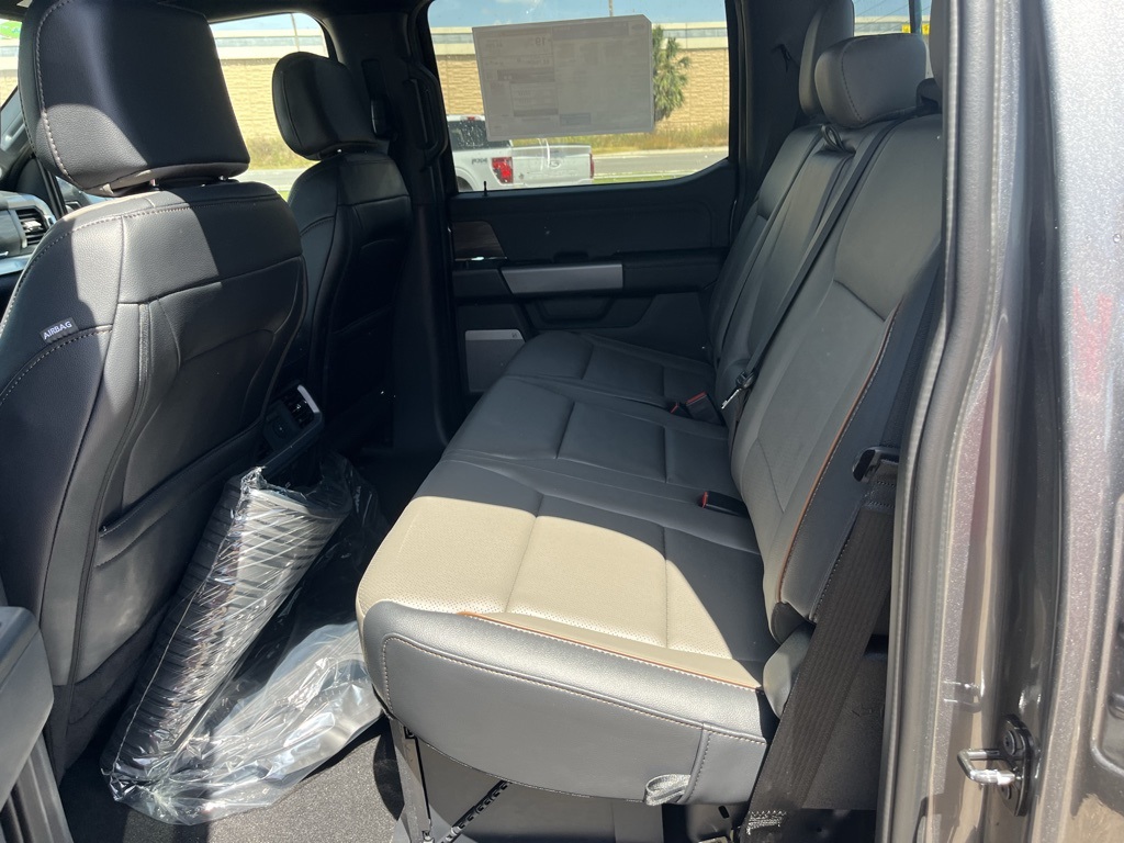 2025 Ford F-150 Lariat photo 18