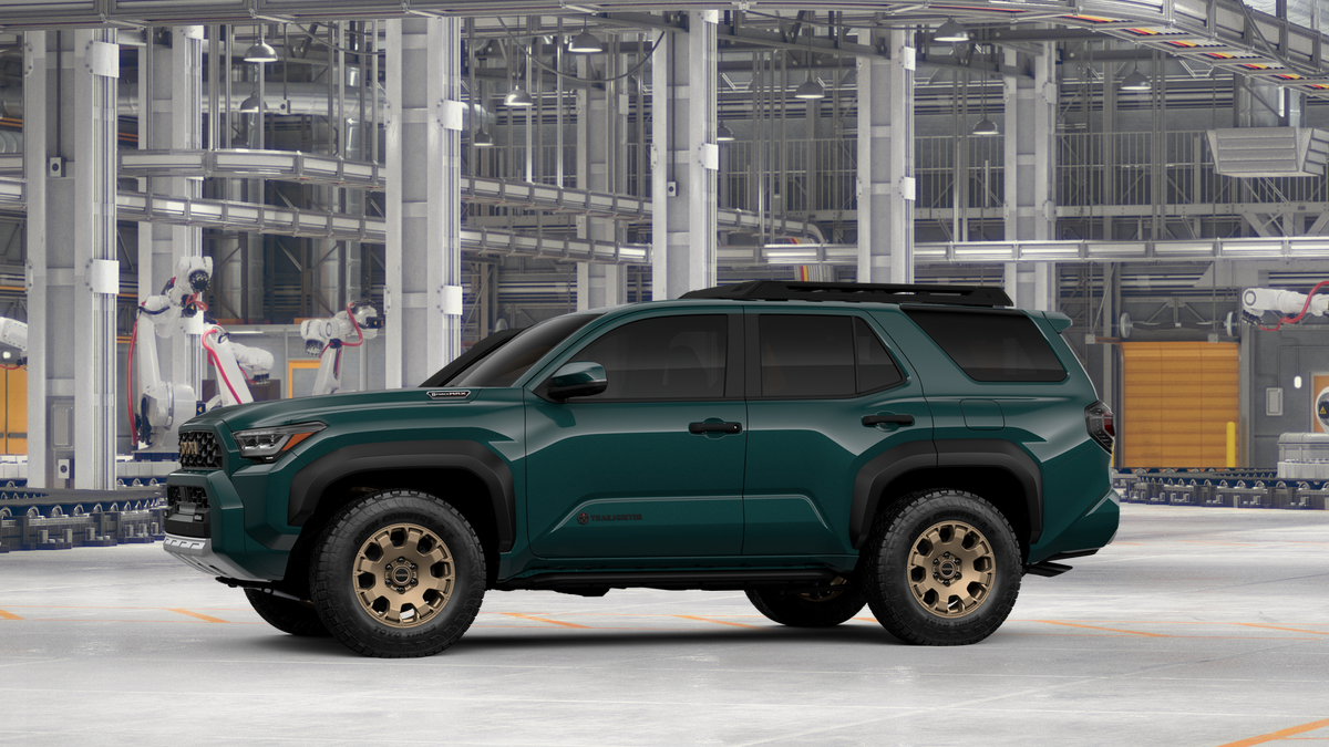 2025 Toyota 4Runner photo 2