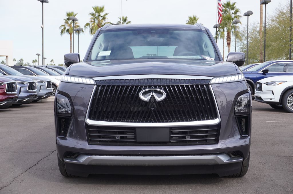 2025 Infiniti QX80 Luxe photo 5