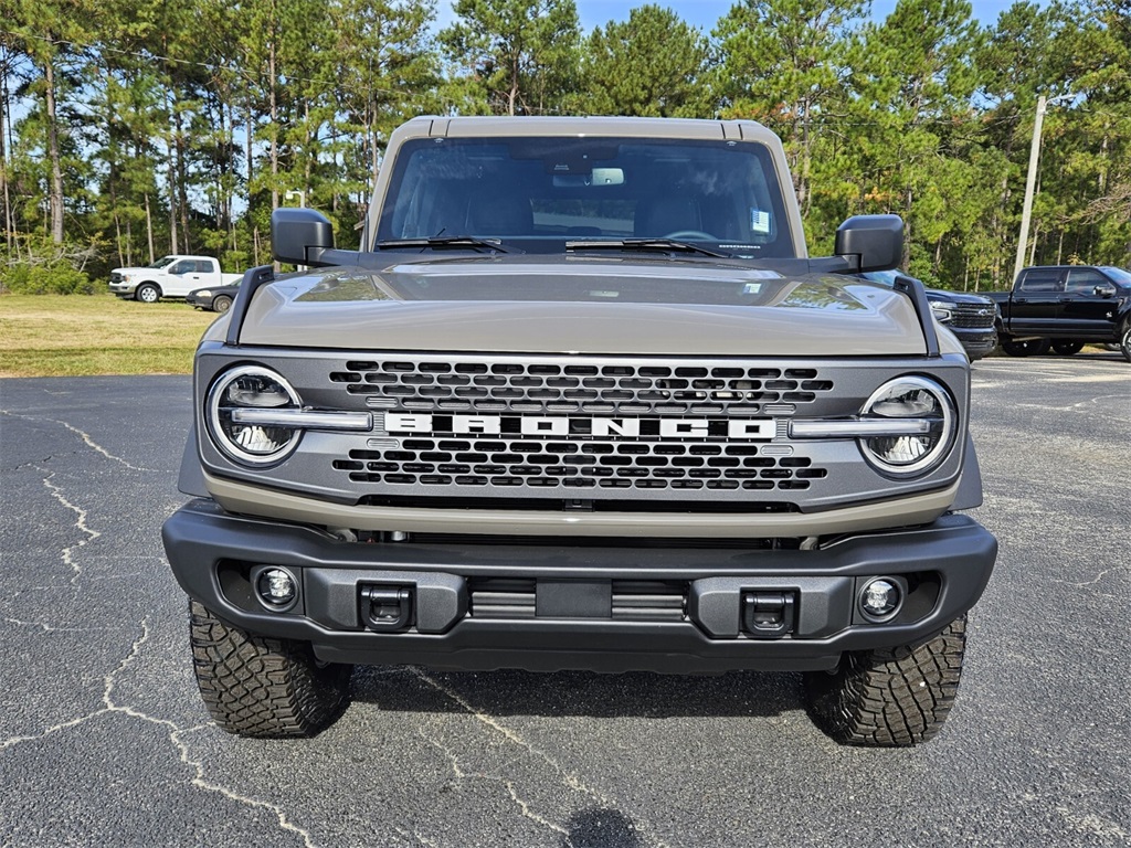 2025 Ford Bronco Badlands photo 2