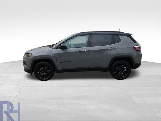 Used 2023 Jeep Compass Altitude with VIN 3C4NJDBN4PT546090 for sale in Coon Rapids, Minnesota