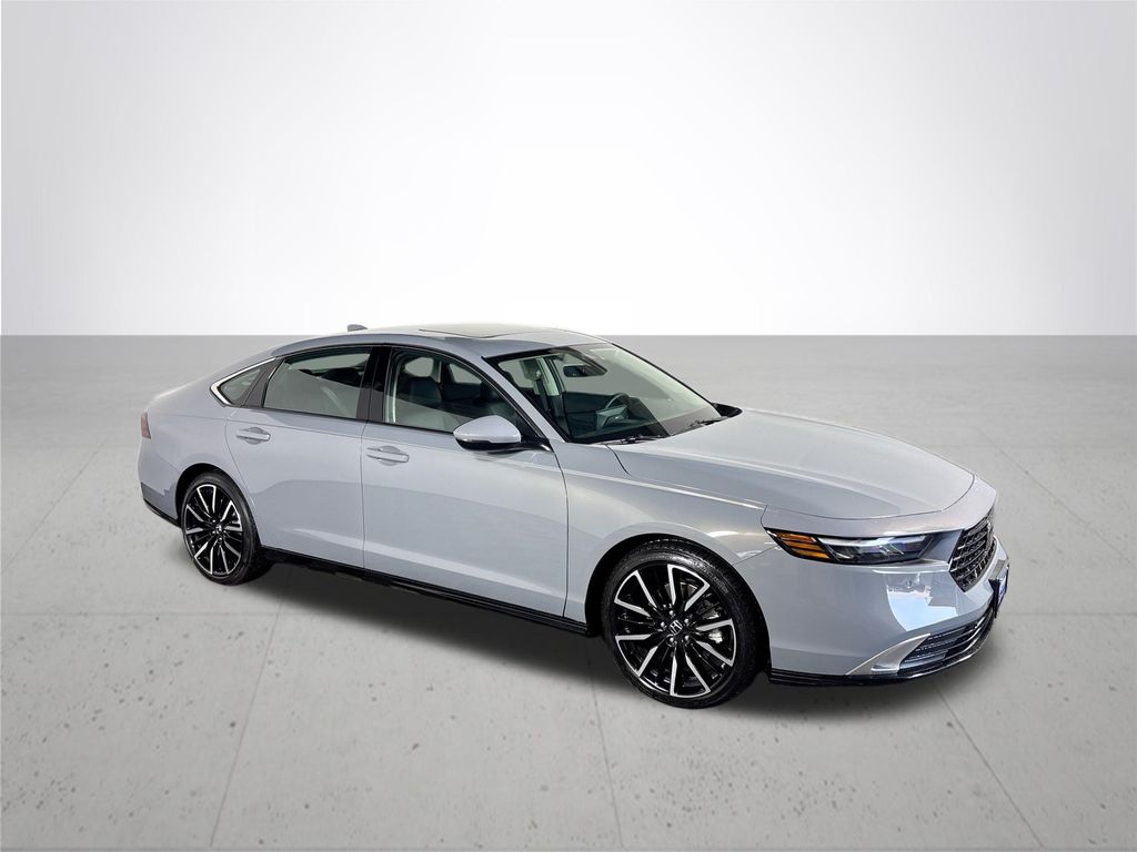 2025 Honda Accord Hybrid Touring photo 4