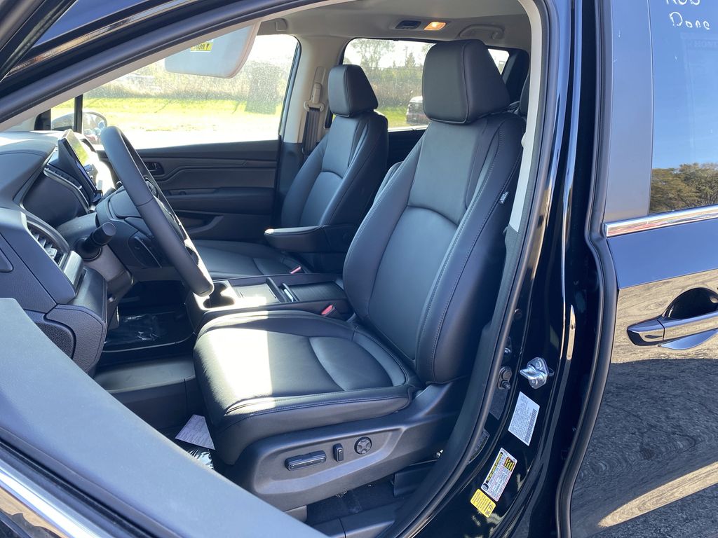 2026 Honda Odyssey EX-L photo 4