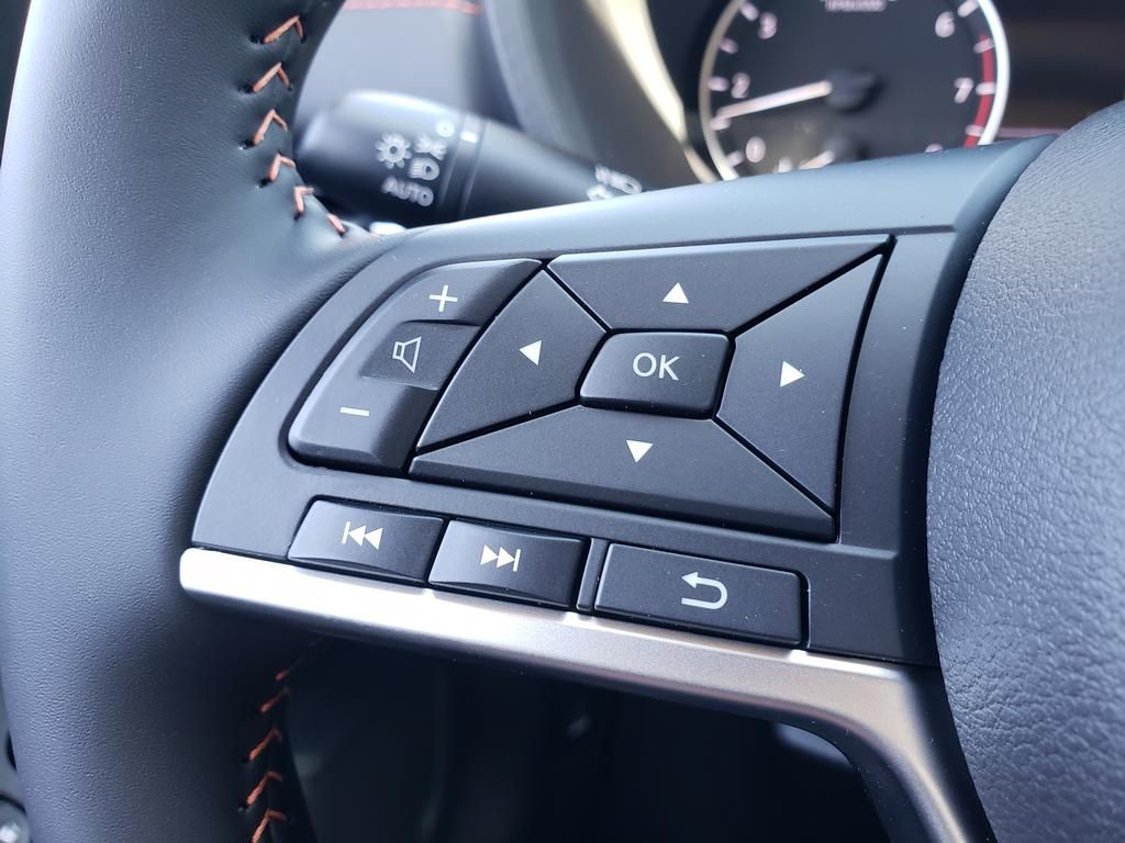2025 Nissan Sentra SR Midnight Edition photo 10