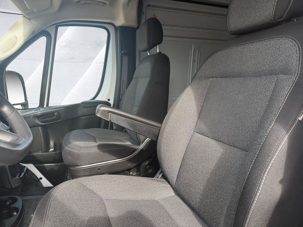 2023 Ram ProMaster 2500 photo 4