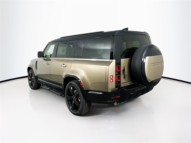 2025 Land Rover Defender 130 X-Dynamic SE photo 7