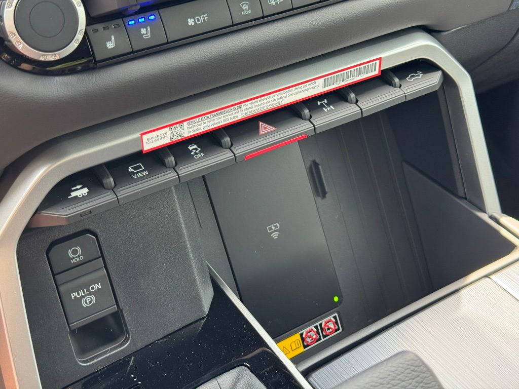 2025 Toyota Tundra Platinum CrewMax photo 29