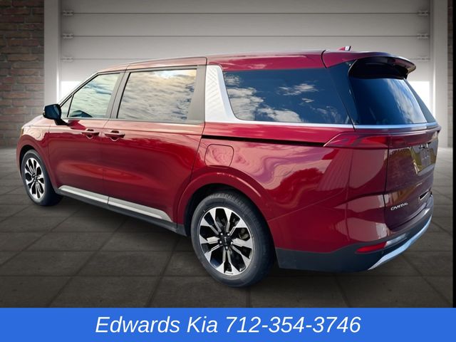 2024 Kia Carnival EX photo 3