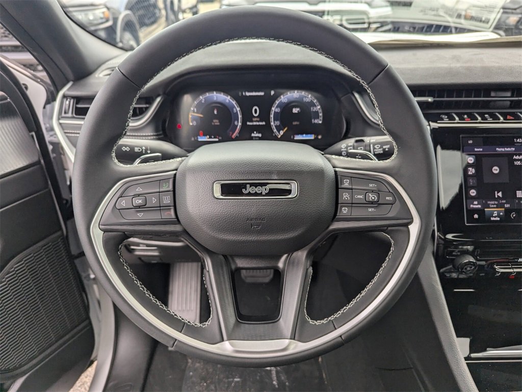 2025 Jeep Grand Cherokee Laredo X photo 17