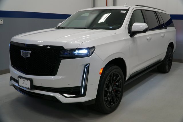 2024 Cadillac Escalade ESV Sport Platinum's photo