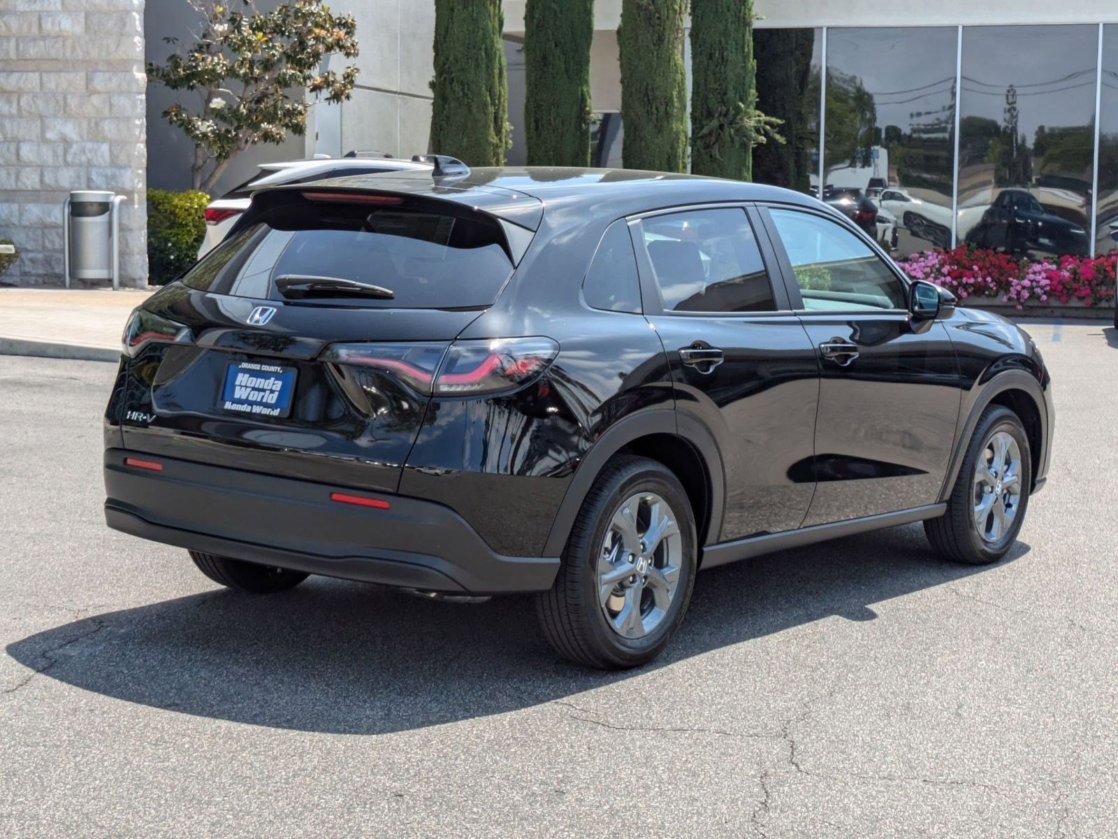 2026 Honda HR-V LX photo 4