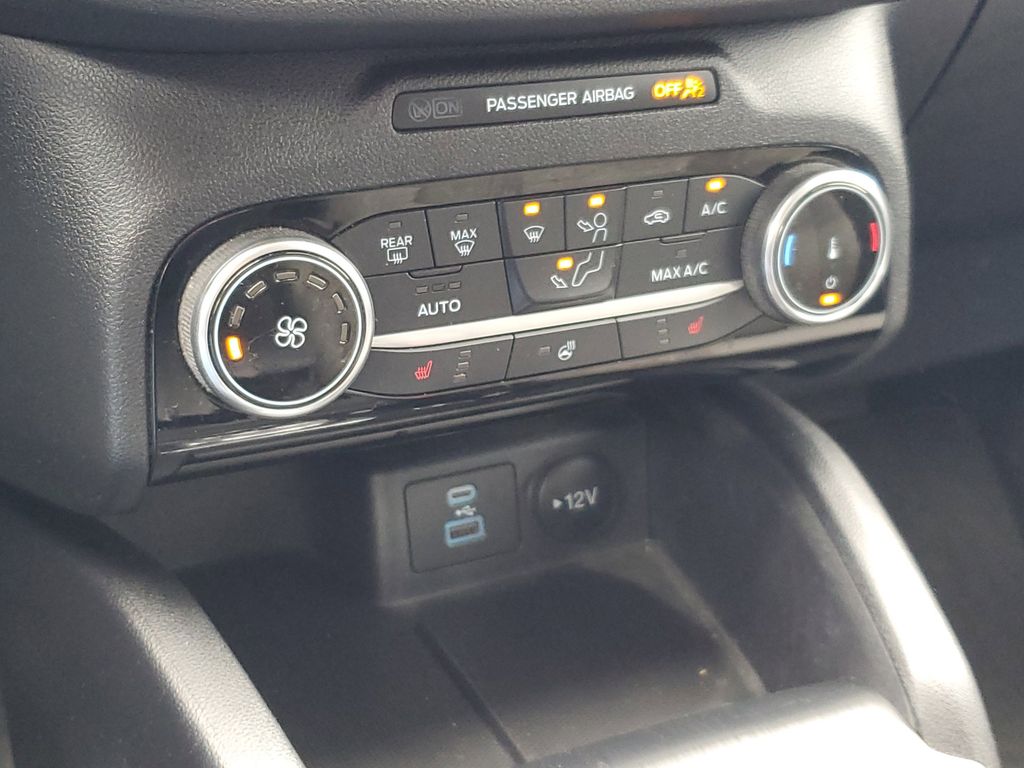 2022 Ford Escape SE photo 19