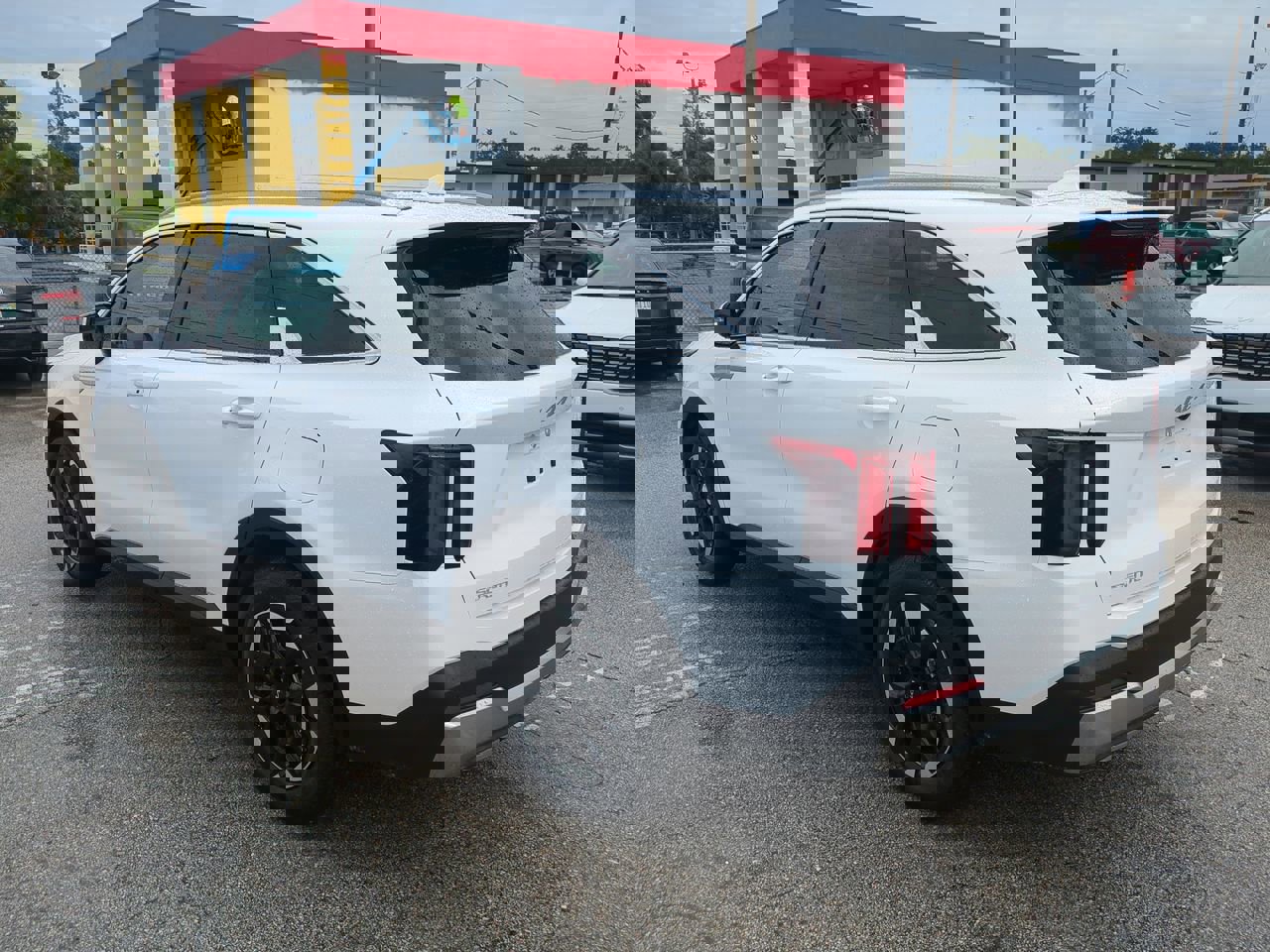 2026 Kia Sorento S photo 3