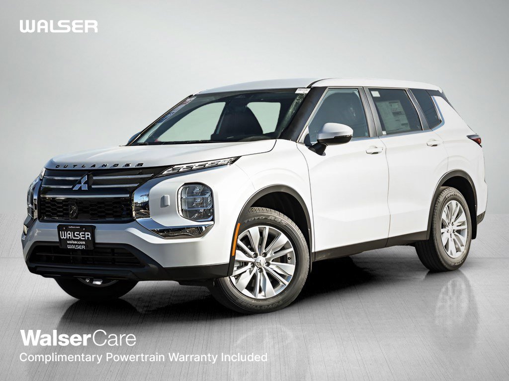 2025 Mitsubishi Outlander ES's photo
