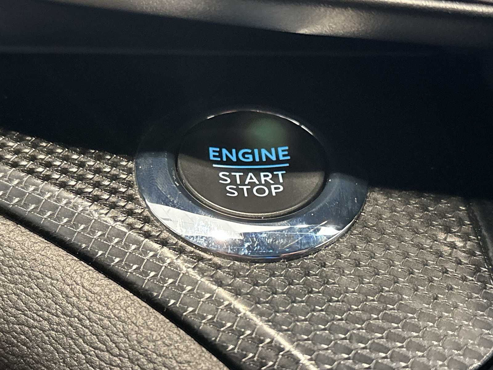 2022 Ford Explorer ST-Line photo 14
