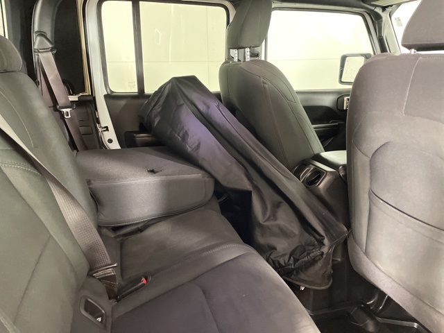 2021 Jeep Gladiator Sport photo 16