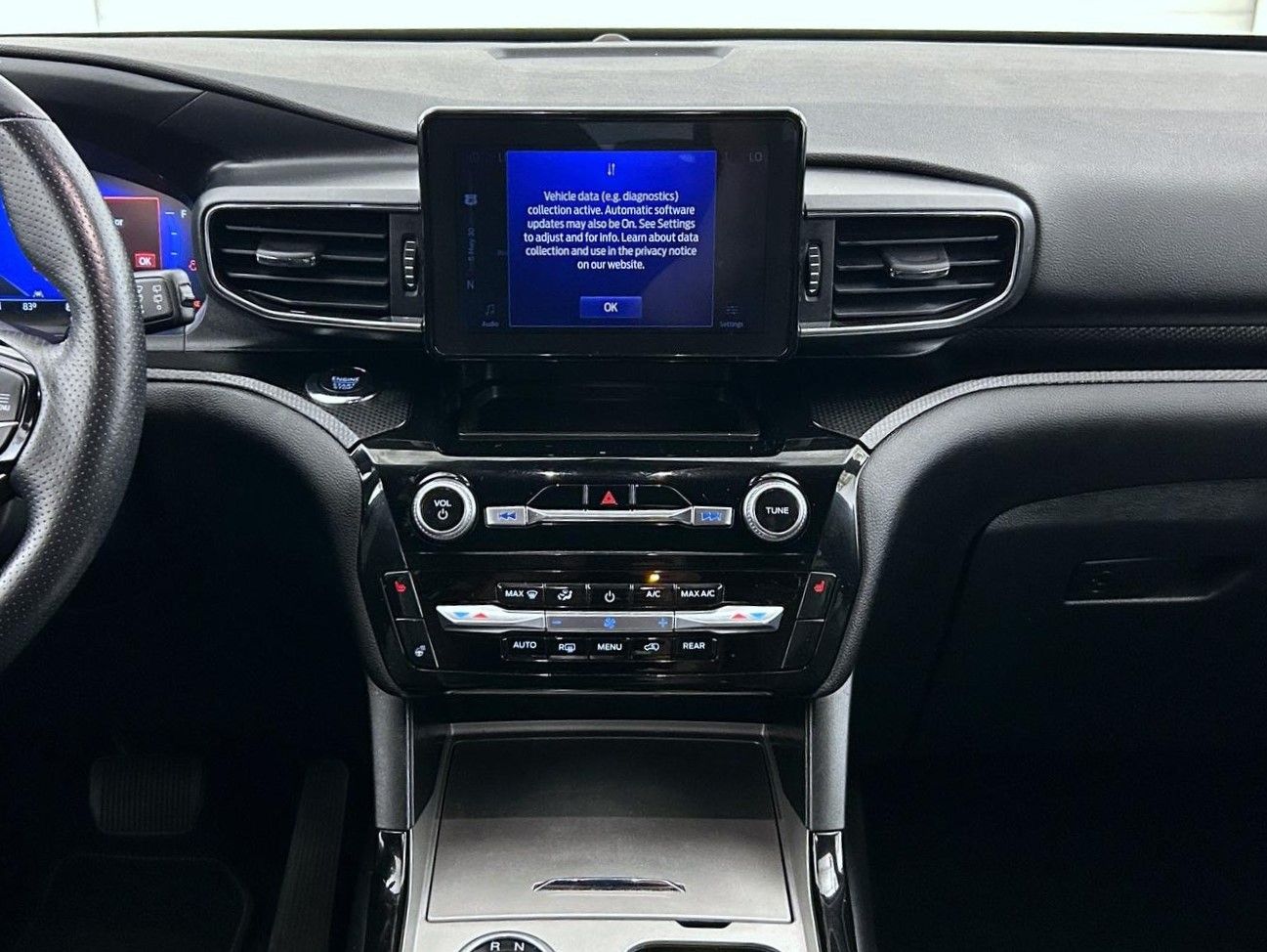 2022 Ford Explorer ST photo 12