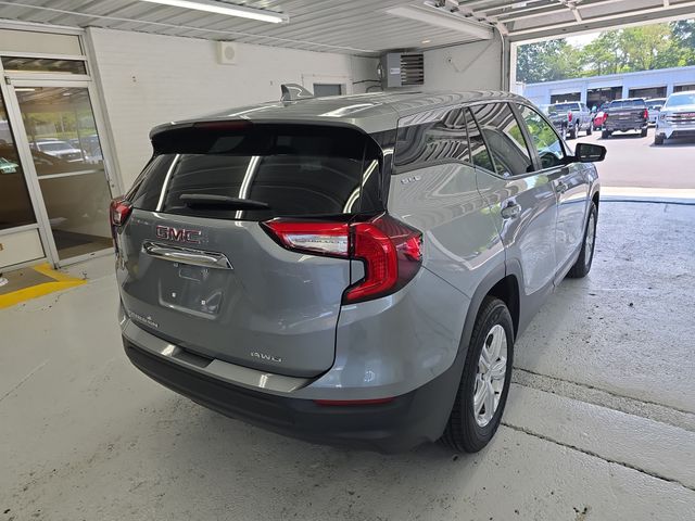 2024 Gmc Terrain SLE photo 4