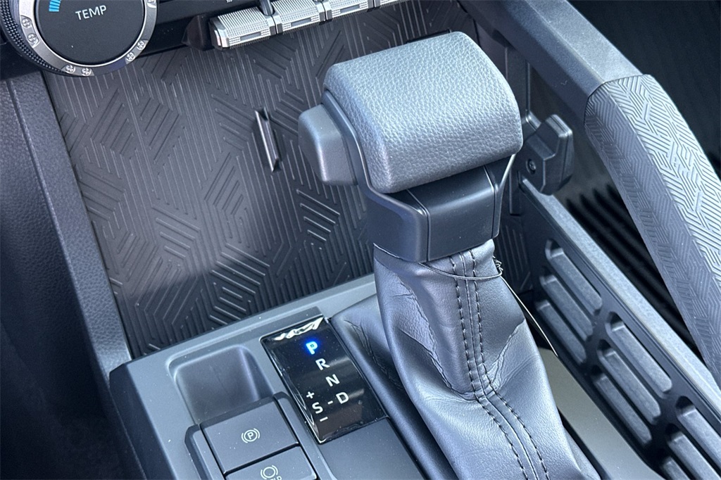 2025 Toyota Tacoma SR5 Double Cab photo 20