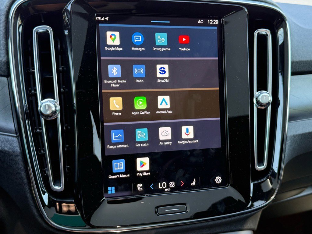 2024 Volvo C40 Recharge Plus photo 8