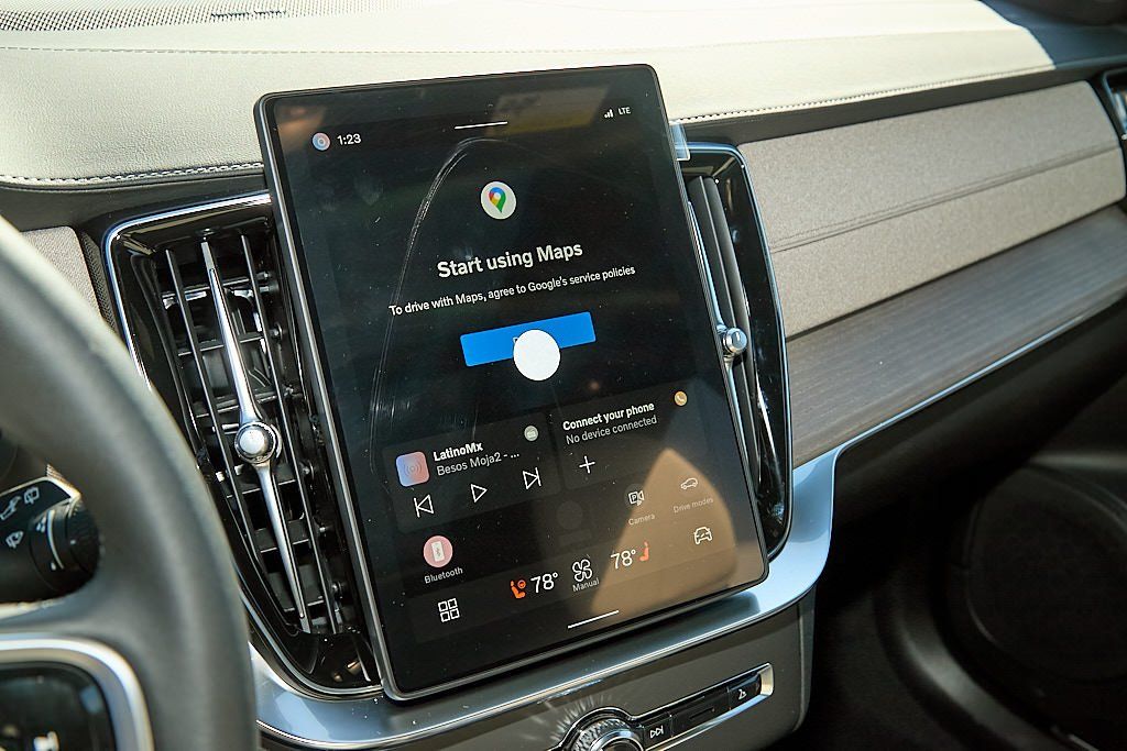 2026 VOLVO XC90 - Image 13