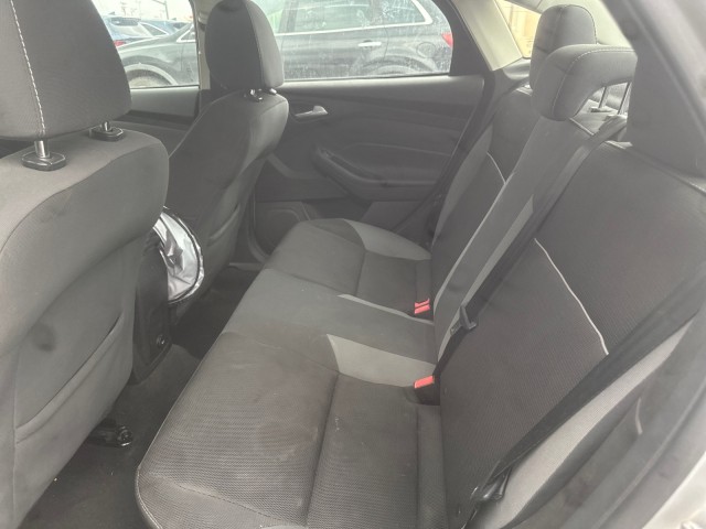 Used 2014 Ingot Silver Metallic Ford SE image 15