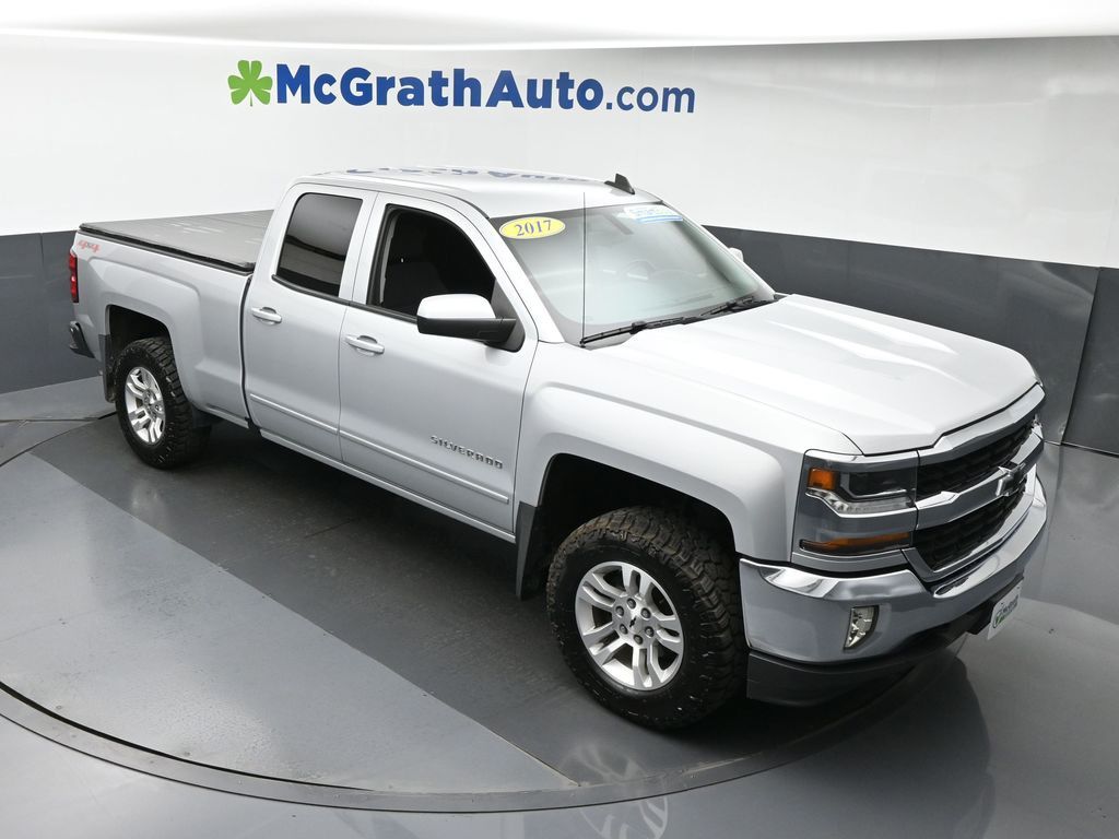 2017 Chevrolet Silverado 1500 LT photo 2