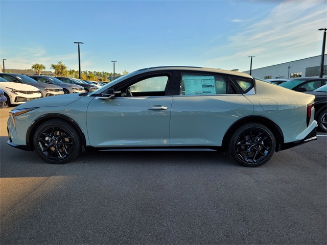2025 Kia K4 GT-Line Turbo photo 4