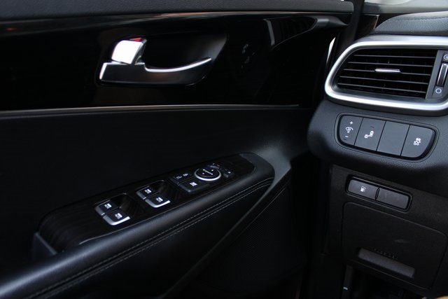 2019 Kia Sorento LX photo 21