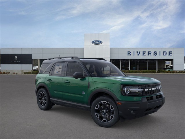 2025 Ford Bronco Sport Outer Banks photo 2