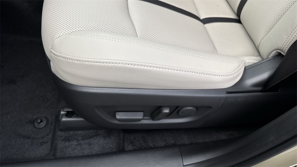 2025 Mazda CX-70 Plug-in Hybrid Premium photo 41