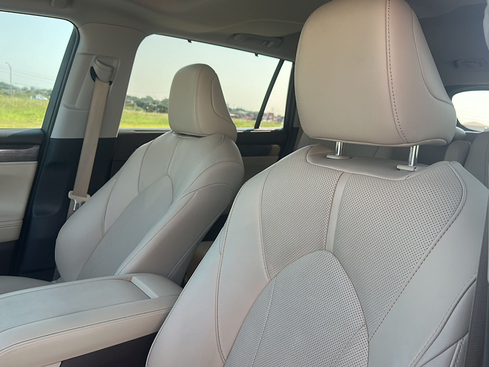 2021 Toyota Highlander Limited photo 7