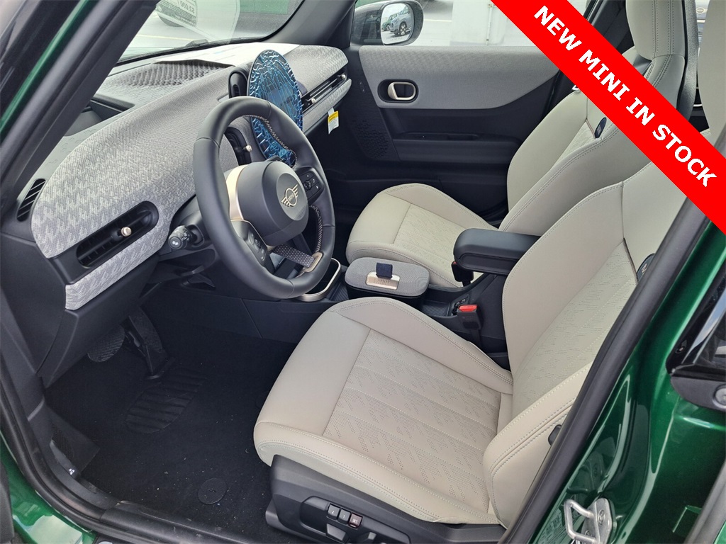 2025 Mini Cooper 4 Door Hardtop Signature photo 9