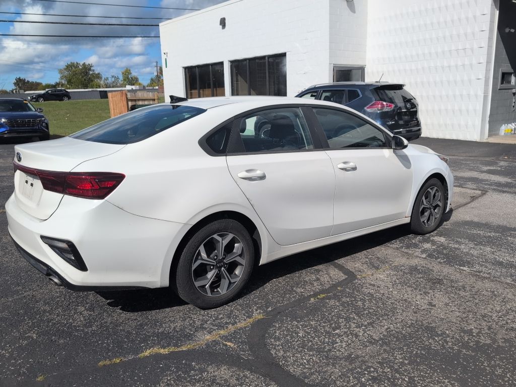 2019 Kia Forte LXS photo 3