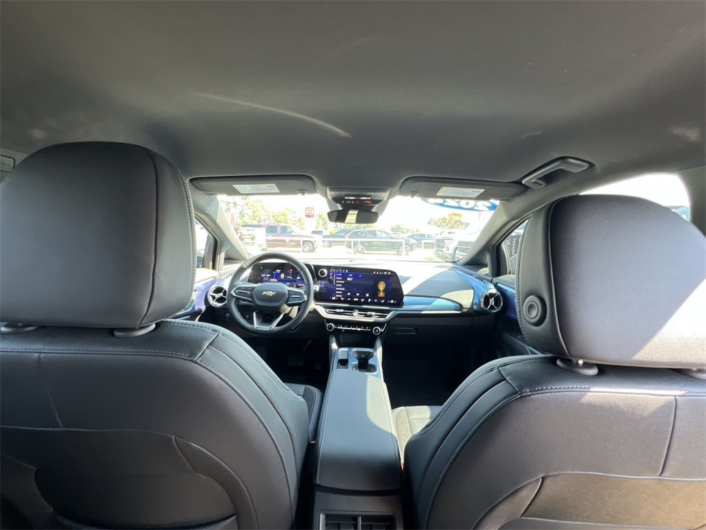 2024 Chevrolet Equinox EV 1LT photo 10
